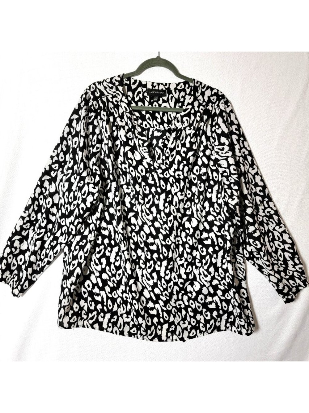 Lane Bryant Tunic Top Womens 18/20 Pull Over Roll Tab Sleeves Black & White